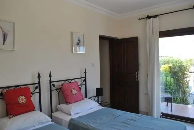 Villa, Sigara İçilmez