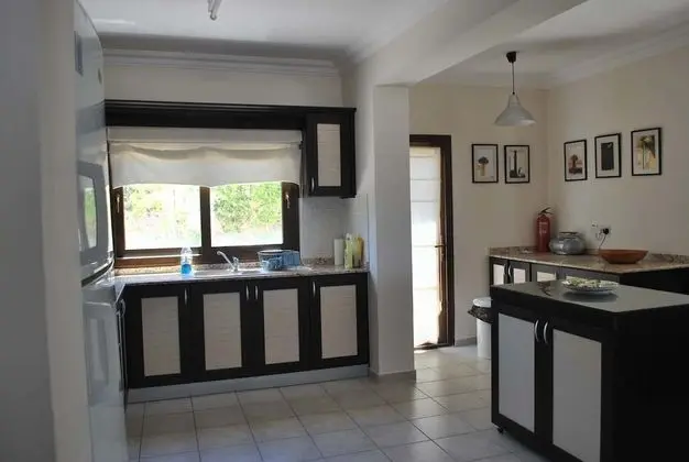 Villa, Sigara İçilmez