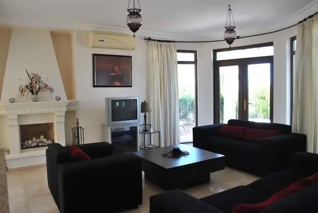 Villa, Sigara İçilmez