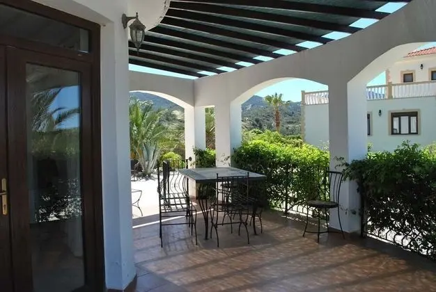 Villa, Sigara İçilmez