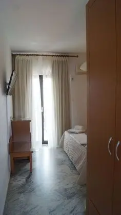 Tek Büyük veya İki Ayrı Yataklı Oda, Deniz Manzaralı
