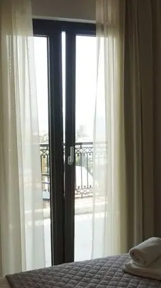 Tek Büyük veya İki Ayrı Yataklı Oda, Deniz Manzaralı