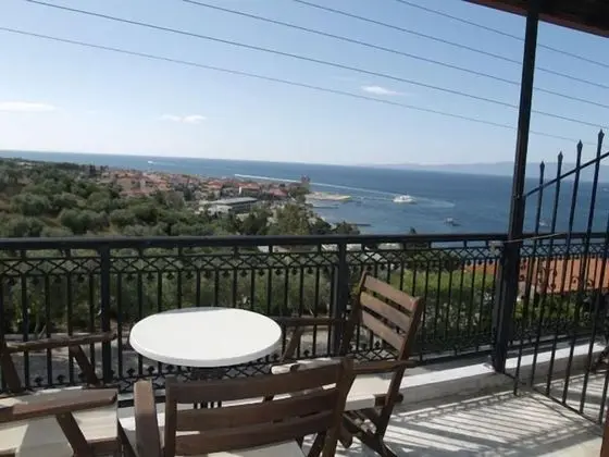 Tek Büyük veya İki Ayrı Yataklı Oda, Deniz Manzaralı