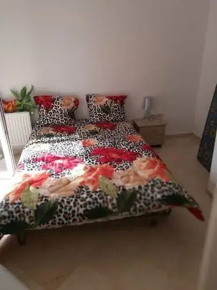 Comfort Apart Daire, 1 Büyük (Queen) Boy Yatak ve Çekyat, Engellilere Uygun, Sigara İçilebilir
