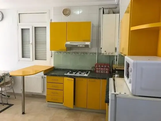 Comfort Apart Daire, 1 Büyük (Queen) Boy Yatak ve Çekyat, Engellilere Uygun, Sigara İçilebilir