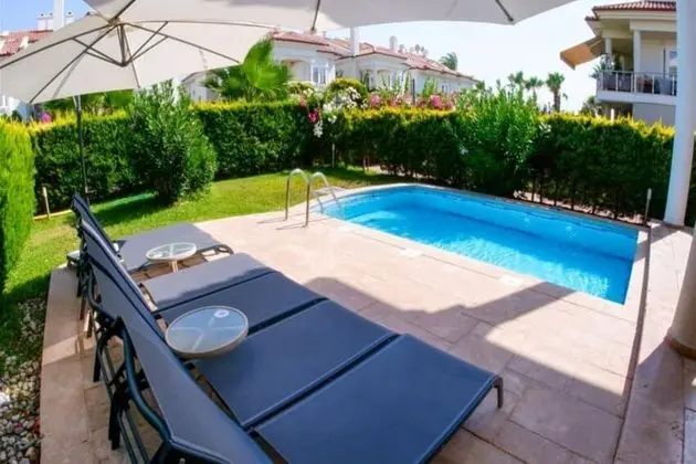 Dort Yatakodalı Villa Oda
