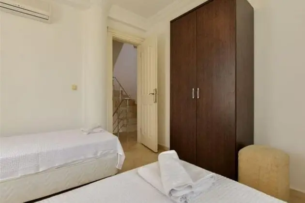 Dort Yatakodalı Villa Oda