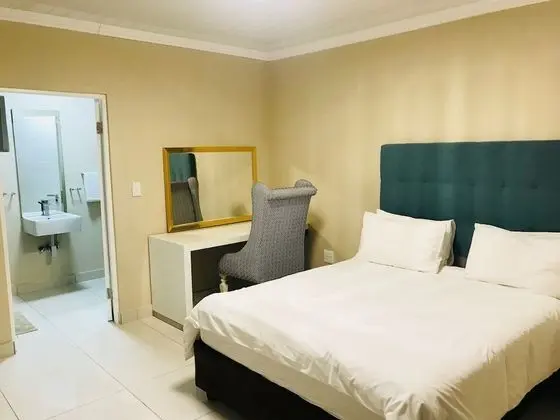 Basic Tek Büyük Yataklı Oda