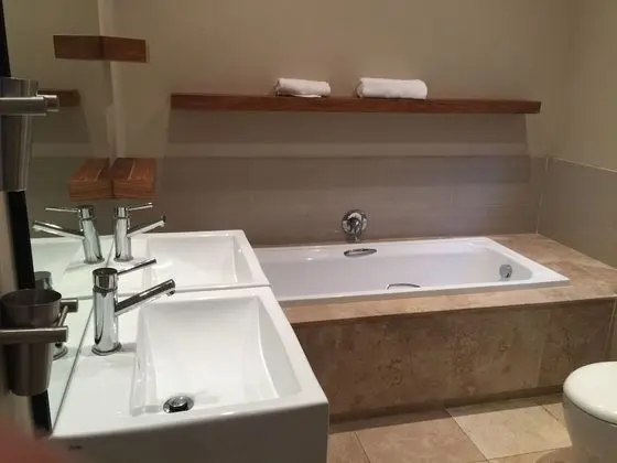 Deluxe Tek Büyük Yataklı Oda, Küvet