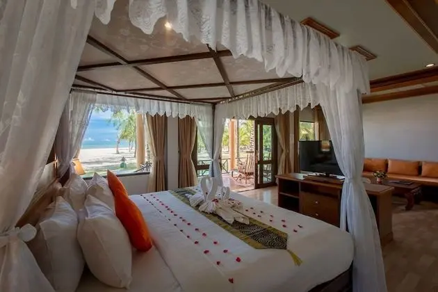 Villa (Sunset Beach Side)