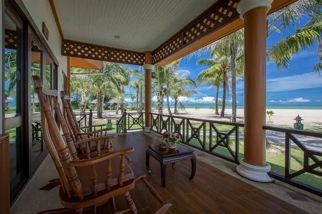 Villa (Sunset Beach Side)