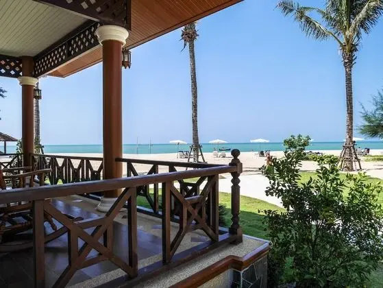 Villa (Sunset Beach Side)