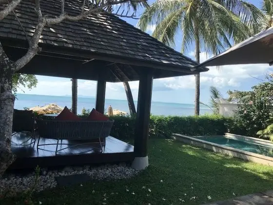 Beachfront Jacuzzi Villa