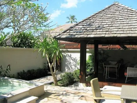 Garden Jacuzzi Villa