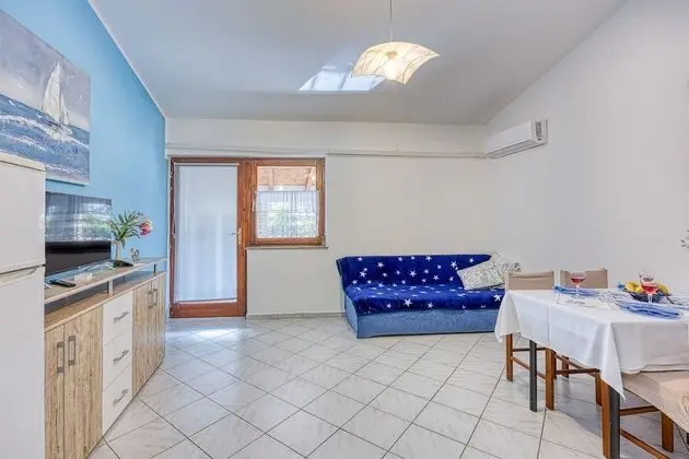 Family Apart Daire, 1 Çift Kişilik Yatak ve Çekyat, Bahçeli (Sunset Blue Apartment)