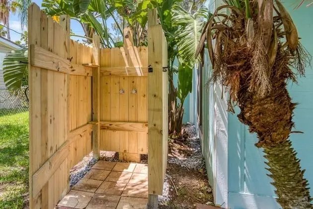 Ev (Sunset Canal Cottage)