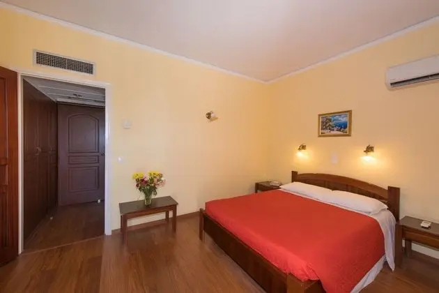 Tek Büyük veya İki Ayrı Yataklı Oda