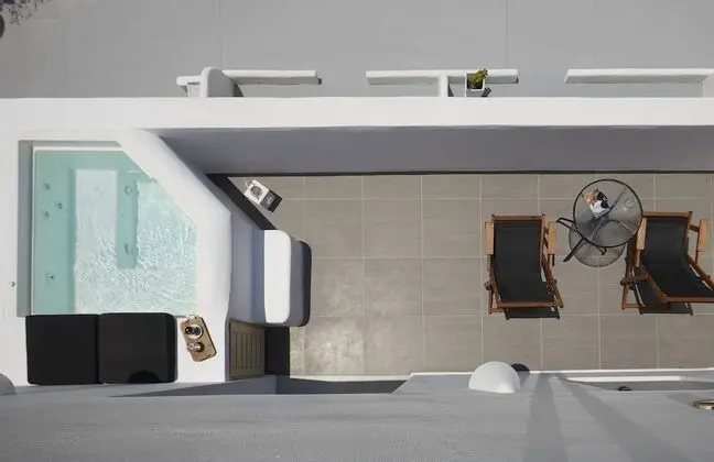 Deluxe Room with hot tub and sea view
