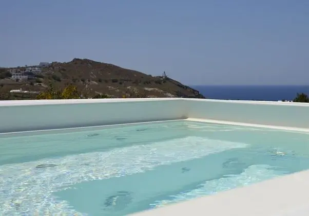 Deluxe Room with hot tub and sea view