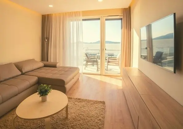 Deluxe Apart Daire, Göl Manzaralı