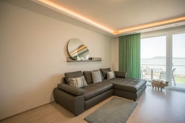 Deluxe Apart Daire, Göl Manzaralı