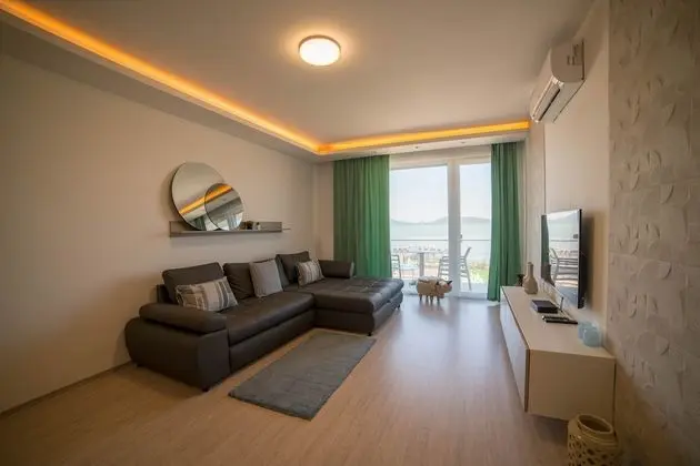 Deluxe Apart Daire, Göl Manzaralı