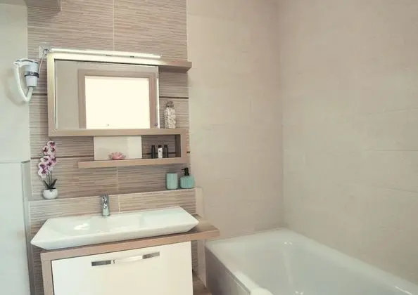 Superior Apart Daire, 2 Yatak Odası, Sigara İçilmez, Kısmi Göl Manzaralı