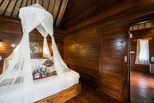 2 Bed Rooms with connecting door