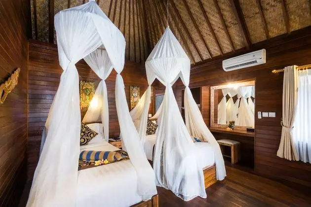 2 Bed Rooms with connecting door