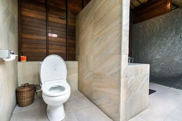 2 Bed Rooms with connecting door
