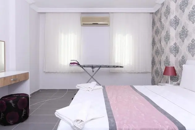 Iki Yatak Odalı Deluxe Suite, Deniz veya Bahçe Manzaralı