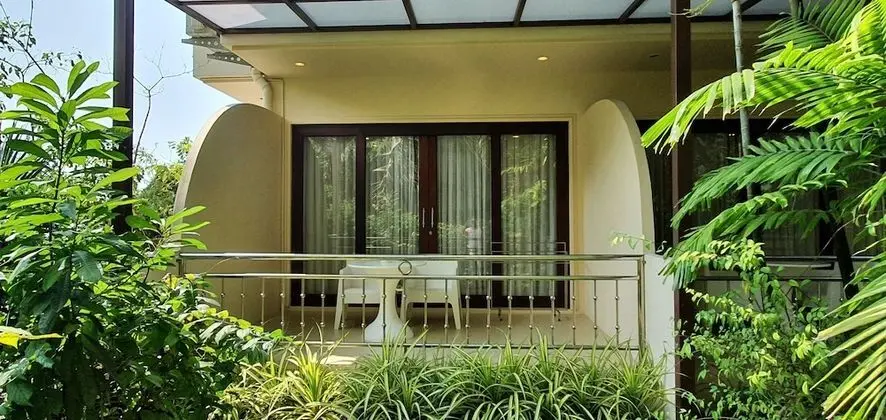 Deluxe Garden Studio