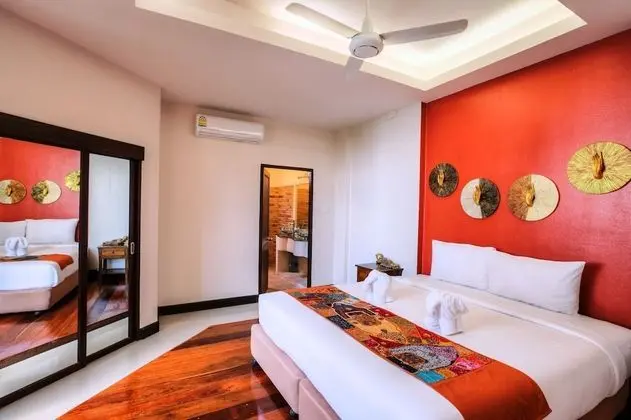 Deluxe Room, Partial Sea View