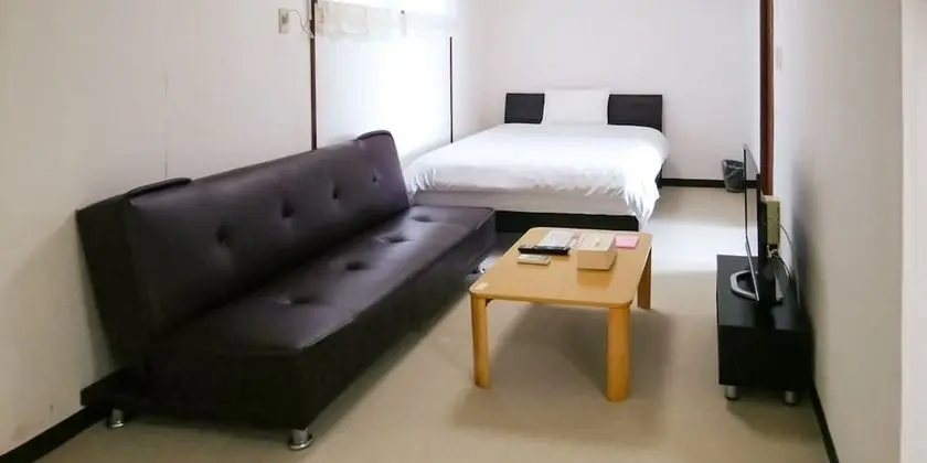 Oda, Sigara İçilmez (Japanese Western style, 2nd floor)