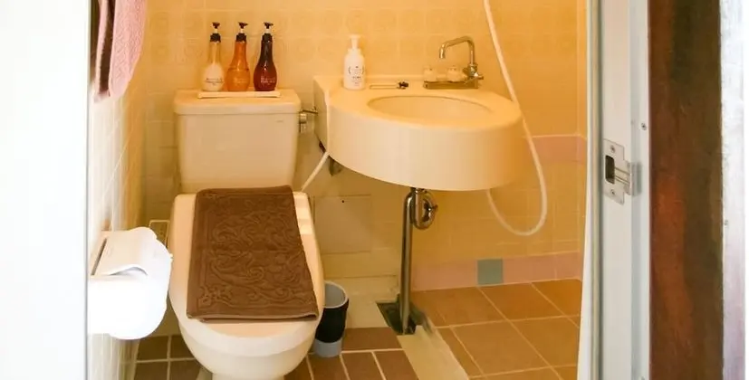 Tek Kişilik Oda, Sigara İçilmez (2nd, 3rd floor)