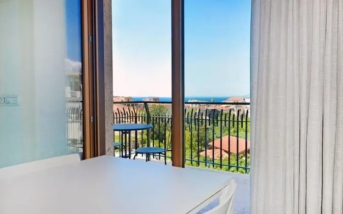 Comfort Tek Büyük veya İki Ayrı Yataklı Oda, Balkon, Deniz Manzaralı (3)