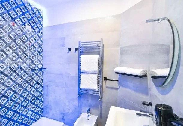 Comfort Tek Büyük veya İki Ayrı Yataklı Oda, Balkon, Deniz Manzaralı (3)