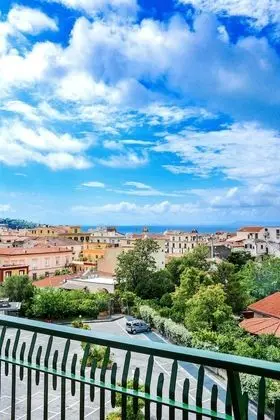 Comfort Tek Büyük veya İki Ayrı Yataklı Oda, Balkon, Deniz Manzaralı (3)