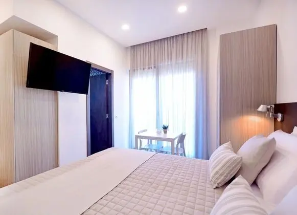 Deluxe Tek Büyük Yataklı Oda, Balkon, Deniz Manzaralı (2)