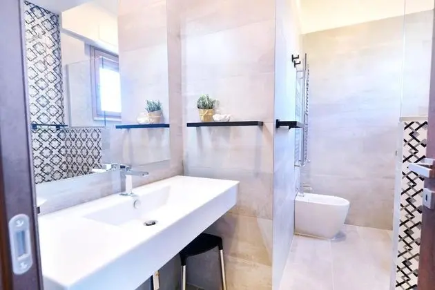 Deluxe Tek Büyük Yataklı Oda, Balkon, Deniz Manzaralı (2)