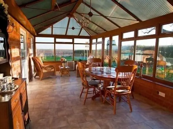 Standard Tek Büyük Yataklı Oda, Banyolu/Duşlu, Bahçe Manzaralı (The Sunrise Room)