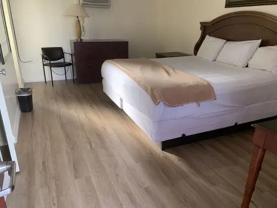 Deluxe Oda, 1 En Büyük (King) Boy Yatak