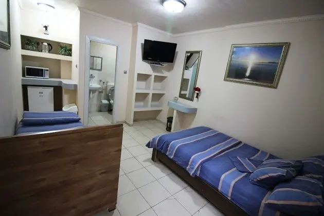 Üç Kişilik Oda