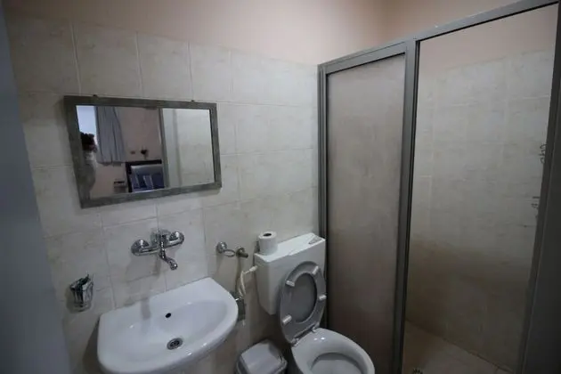 Üç Kişilik Oda