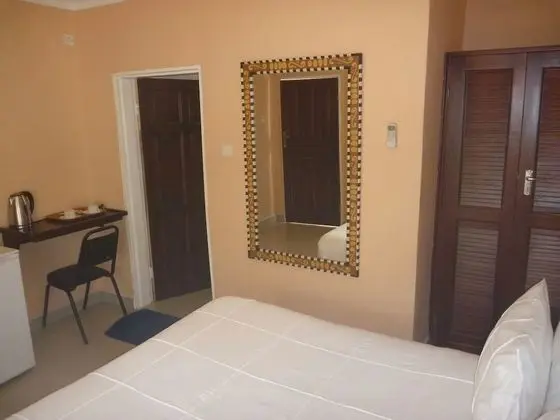 Standard Tek Büyük Yataklı Oda