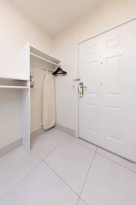 Deluxe Suite, 1 King Bed, Refrigerator & Microwave (Non Pet Friendly)