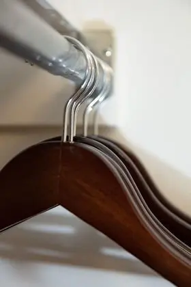 Standard Oda, 1 Büyük (Queen) Boy Yatak, Buzdolabı ve Mikrodalga