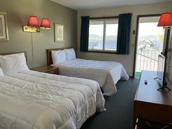 Tek Büyük Yataklı Oda, Havuz Kullanımı, Göl Manzaralı