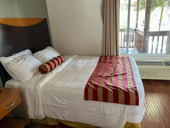Deluxe Oda (Two Queen Beds and sofabed)