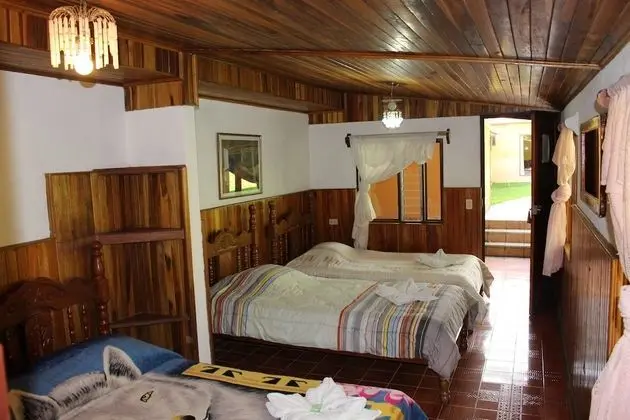 Standard Dört Kişilik Oda, Birden Çok Yatak, Bahçe Manzaralı
